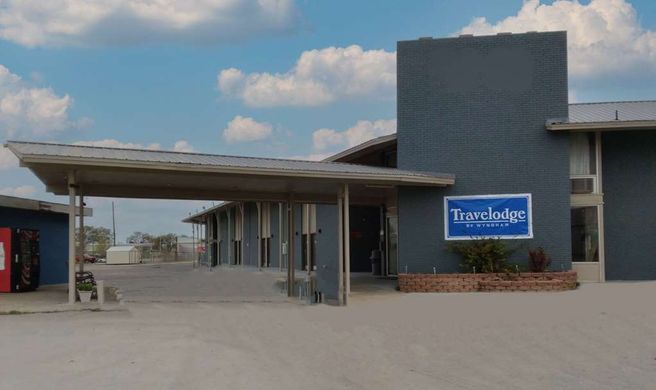 Travelodge by Wyndham Oakley Exterior
