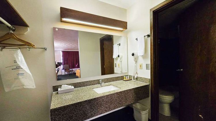 Travelodge by Wyndham Oakley Room
