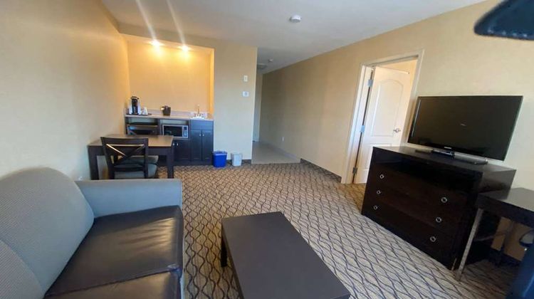 Wingate by Wyndham Fort Saskatchewan Room