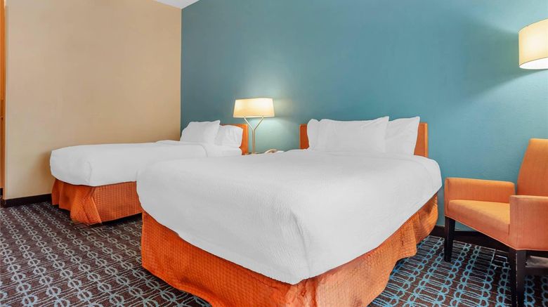 <b>Sleep inn & Suites Pensacola Room</b>. Images powered by <a href="https://iceportal.shijigroup.com/" title="IcePortal" target="_blank">IcePortal</a>.
