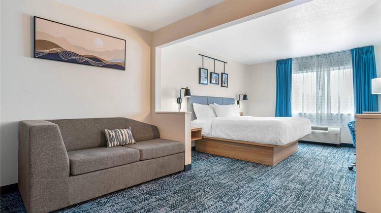 Sleep inn & Suites Pensacola Suite