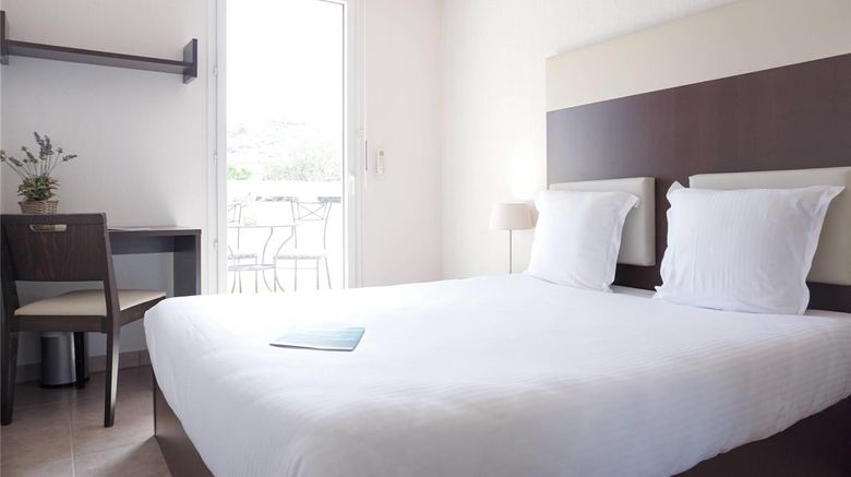 <b>Comfort Aparthotel Six-Fours Room</b>. Images powered by <a href="https://iceportal.shijigroup.com/" title="IcePortal" target="_blank">IcePortal</a>.