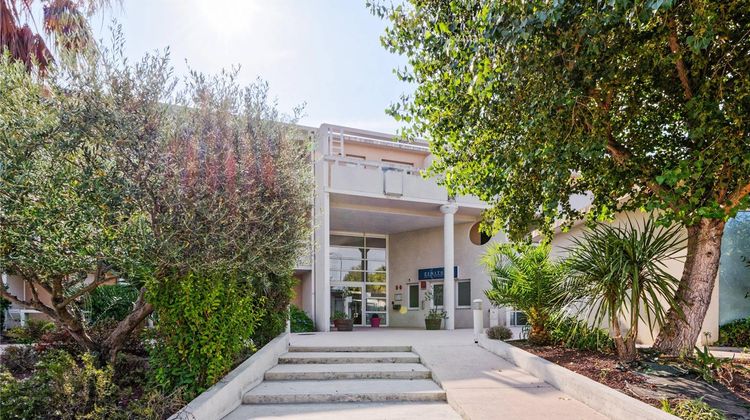Comfort Aparthotel Six-Fours Exterior