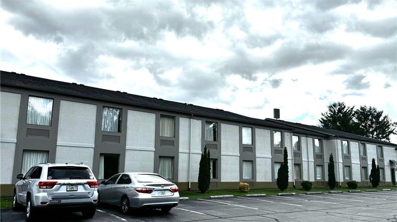 <b>Deluxe Inn Wytheville Exterior</b>. Images powered by <a href="https://iceportal.shijigroup.com/" title="IcePortal" target="_blank">IcePortal</a>.