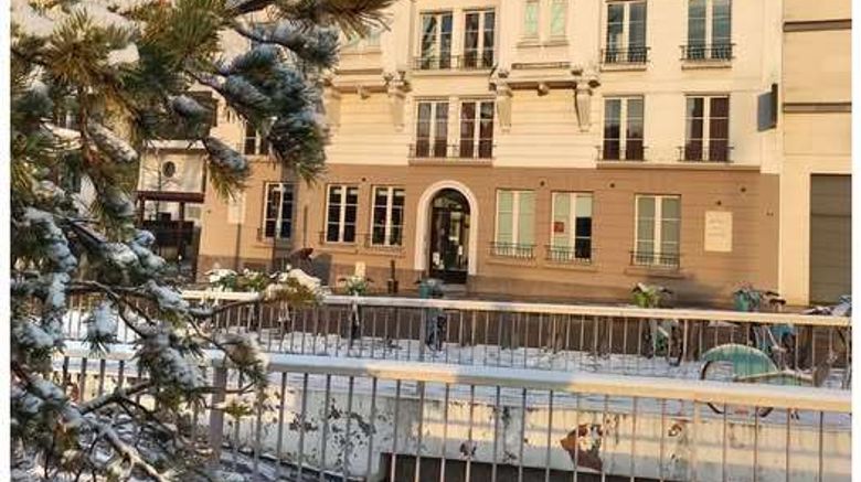 <b>Hotel De La Jatte Exterior</b>. Images powered by <a href="https://iceportal.shijigroup.com/" title="IcePortal" target="_blank">IcePortal</a>.