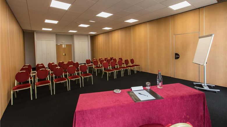 <b>Hotel Le Paddock Meeting</b>. Images powered by <a href="https://iceportal.shijigroup.com/" title="IcePortal" target="_blank">IcePortal</a>.