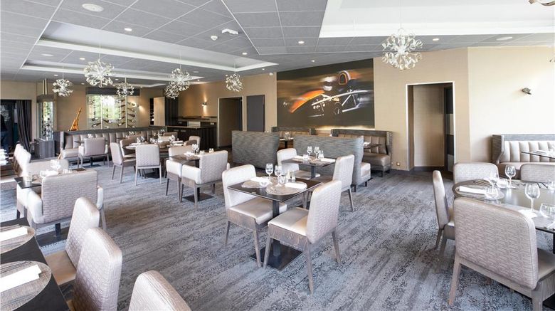 <b>Hotel Le Paddock Restaurant</b>. Images powered by <a href="https://iceportal.shijigroup.com/" title="IcePortal" target="_blank">IcePortal</a>.