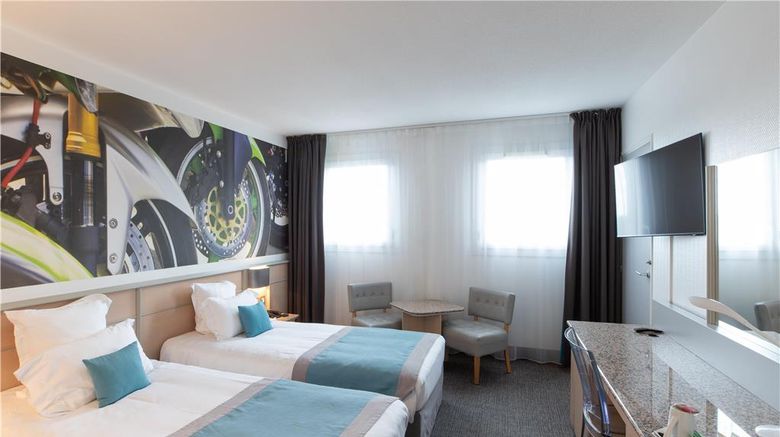 <b>Hotel Le Paddock Room</b>. Images powered by <a href="https://iceportal.shijigroup.com/" title="IcePortal" target="_blank">IcePortal</a>.