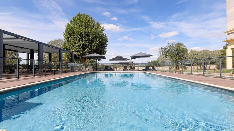 Hotel Le Paddock Pool
