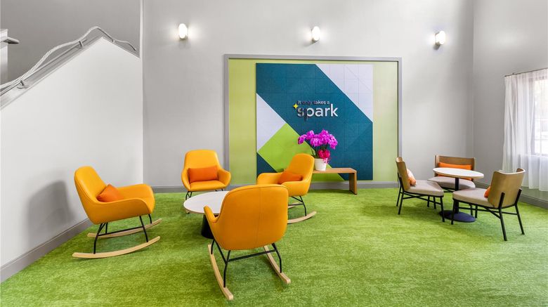 <b>Spark by Hilton Houston Galleria Lobby</b>. Images powered by <a href="https://iceportal.shijigroup.com/" title="IcePortal" target="_blank">IcePortal</a>.
