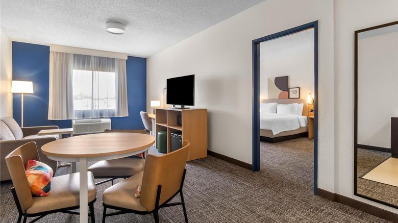 <b>Spark by Hilton Houston Galleria Room</b>. Images powered by <a href="https://iceportal.shijigroup.com/" title="IcePortal" target="_blank">IcePortal</a>.