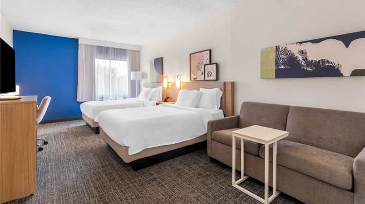 Spark by Hilton Houston Galleria Room