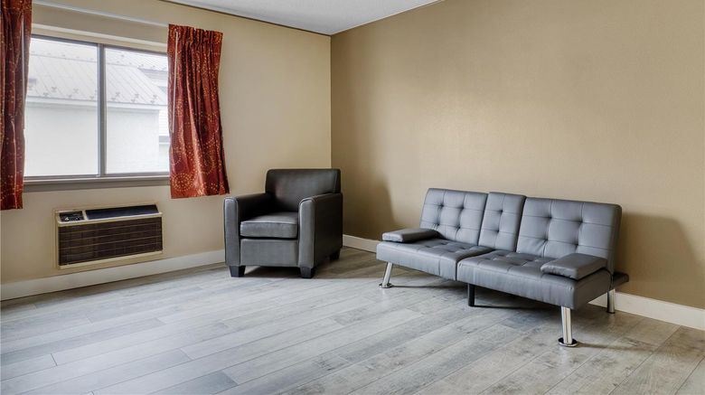 <b>SureStay by Best Western Massena Room</b>. Images powered by <a href="https://iceportal.shijigroup.com/" title="IcePortal" target="_blank">IcePortal</a>.