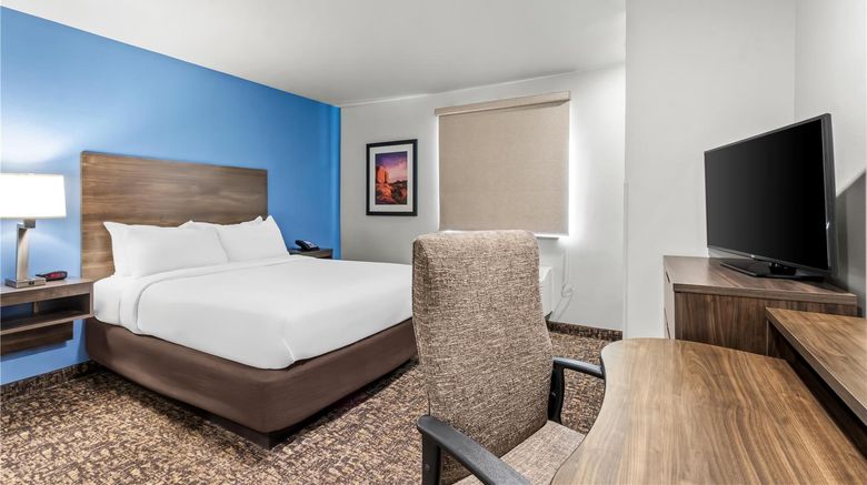 <b>Sonesta Simply Suites Avondale Room</b>. Images powered by <a href="https://iceportal.shijigroup.com/" title="IcePortal" target="_blank">IcePortal</a>.