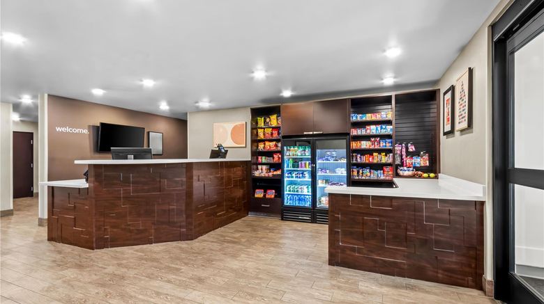 <b>Sonesta Simply Suites Avondale Lobby</b>. Images powered by <a href="https://iceportal.shijigroup.com/" title="IcePortal" target="_blank">IcePortal</a>.