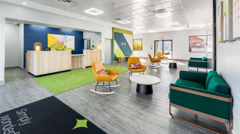 <b>Spark by Hilton Ponce Lobby</b>. Images powered by <a href="https://iceportal.shijigroup.com/" title="IcePortal" target="_blank">IcePortal</a>.