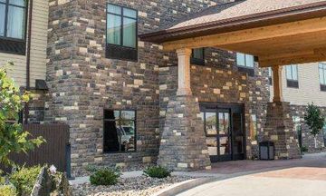 Little Missouri Inn & Suites New Town