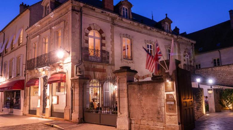 <b>L'Hotel de Beaune Exterior</b>. Images powered by <a href="https://iceportal.shijigroup.com/" title="IcePortal" target="_blank">IcePortal</a>.