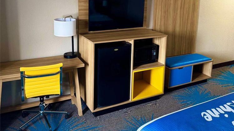 Days Inn by Wyndham Lincoln Room