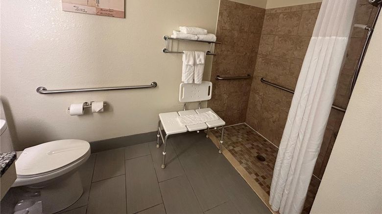 <b>Best Western Plus Paper Valley Hotel Room</b>. Images powered by <a href="https://iceportal.shijigroup.com/" title="IcePortal" target="_blank">IcePortal</a>.