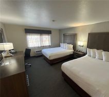 Best Western Plus Paper Valley Hotel Room