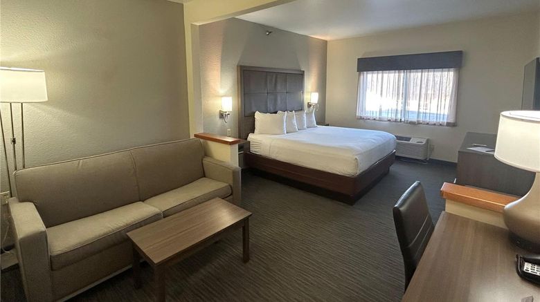 <b>Best Western Plus Paper Valley Hotel Room</b>. Images powered by <a href="https://iceportal.shijigroup.com/" title="IcePortal" target="_blank">IcePortal</a>.