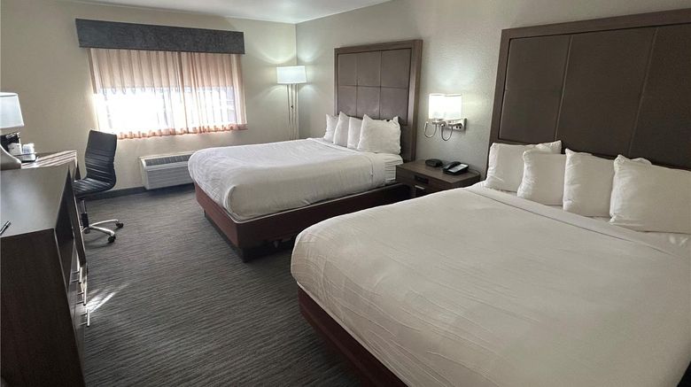 <b>Best Western Plus Paper Valley Hotel Room</b>. Images powered by <a href="https://iceportal.shijigroup.com/" title="IcePortal" target="_blank">IcePortal</a>.