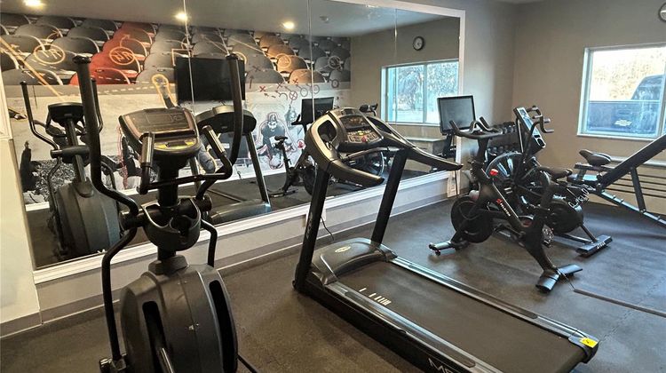 Best Western Plus Paper Valley Hotel Health