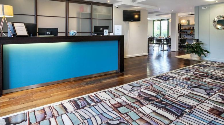 <b>Quality Aparthotel Divonne Portes Geneve Lobby</b>. Images powered by <a href="https://iceportal.shijigroup.com/" title="IcePortal" target="_blank">IcePortal</a>.