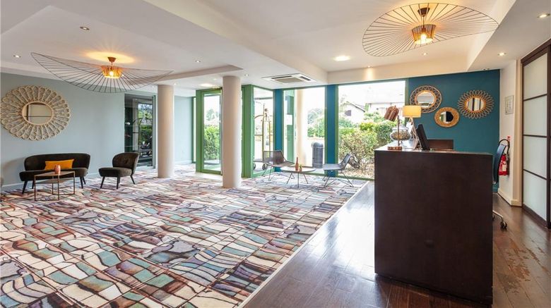 <b>Quality Aparthotel Divonne Portes Geneve Lobby</b>. Images powered by <a href="https://iceportal.shijigroup.com/" title="IcePortal" target="_blank">IcePortal</a>.