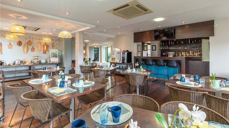<b>Quality Aparthotel Divonne Portes Geneve Restaurant</b>. Images powered by <a href="https://iceportal.shijigroup.com/" title="IcePortal" target="_blank">IcePortal</a>.