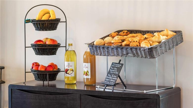 <b>Quality Aparthotel Divonne Portes Geneve Restaurant</b>. Images powered by <a href="https://iceportal.shijigroup.com/" title="IcePortal" target="_blank">IcePortal</a>.