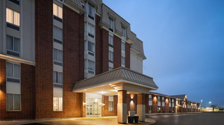 Waterloo Suites Hotel Exterior