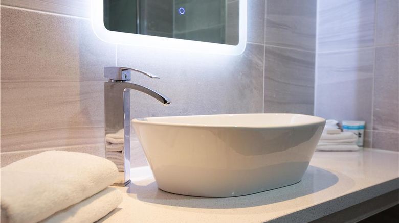<b>The Anner Hotel Room</b>. Images powered by <a href="https://iceportal.shijigroup.com/" title="IcePortal" target="_blank">IcePortal</a>.