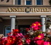 The Anner Hotel Exterior