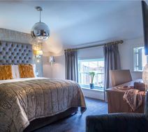 The Fleet Street Hotel Room