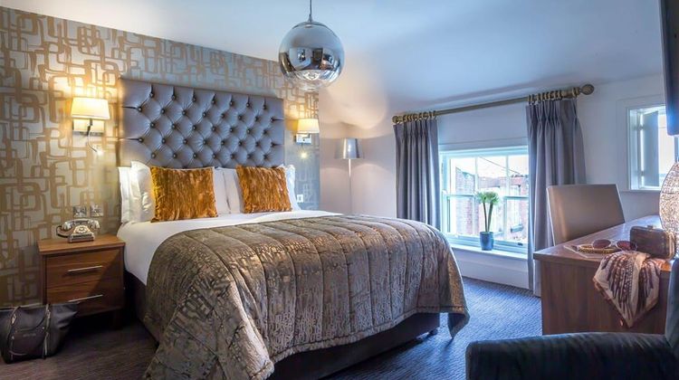 The Fleet Street Hotel Room
