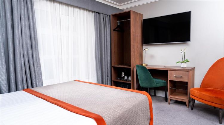 The Fleet Street Hotel Room