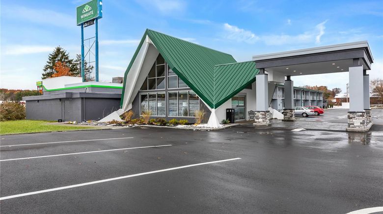 <b>Wingate Geneva at SPIRE Academy Exterior</b>. Images powered by <a href="https://iceportal.shijigroup.com/" title="IcePortal" target="_blank">IcePortal</a>.