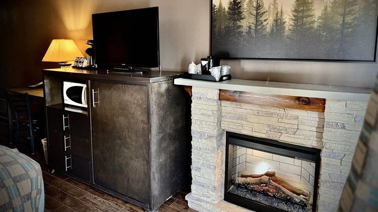 Quality Inn Fort Frances Room
