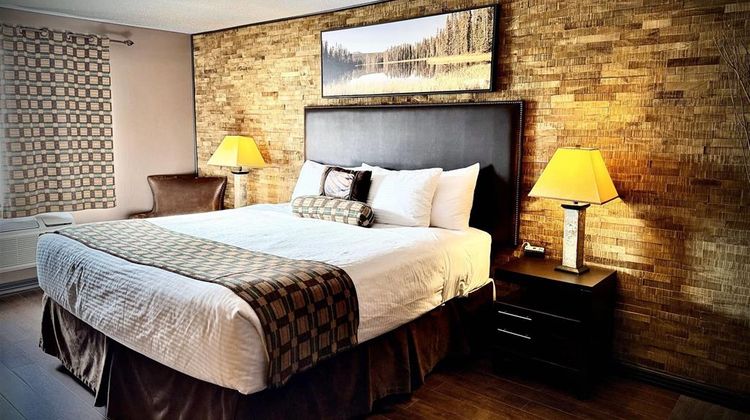 Quality Inn Fort Frances Room
