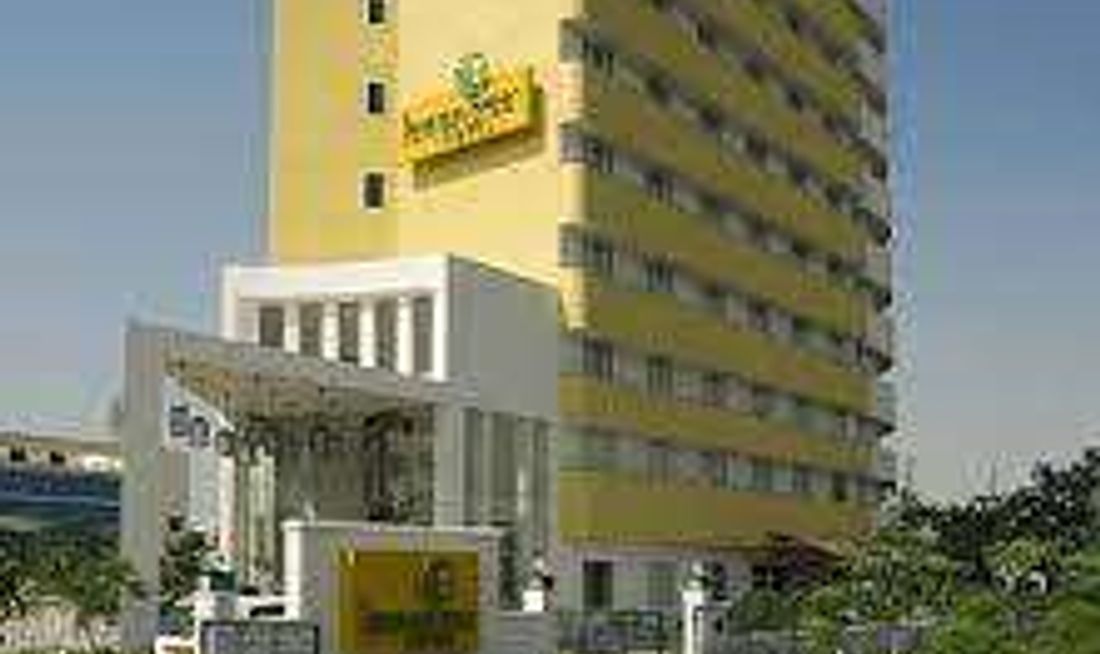 Lemon Tree Hotel Chinchwad Exterior