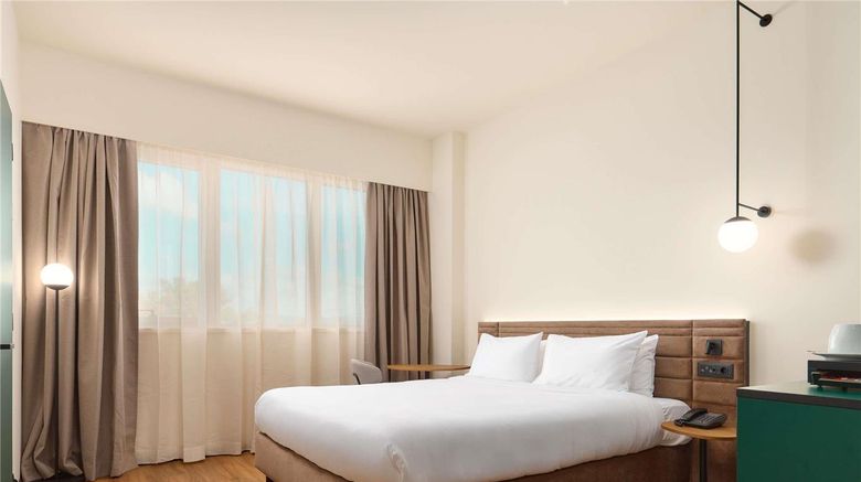 <b>Novotel Zagreb Room</b>. Images powered by <a href="https://iceportal.shijigroup.com/" title="IcePortal" target="_blank">IcePortal</a>.