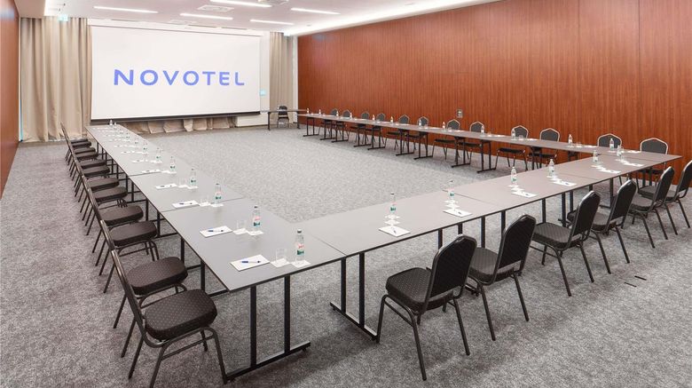<b>Novotel Zagreb Meeting</b>. Images powered by <a href="https://iceportal.shijigroup.com/" title="IcePortal" target="_blank">IcePortal</a>.