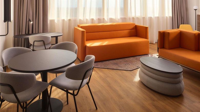 <b>Novotel Zagreb Suite</b>. Images powered by <a href="https://iceportal.shijigroup.com/" title="IcePortal" target="_blank">IcePortal</a>.