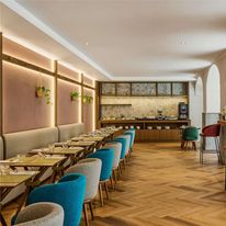 Hotel Giacomo Morra Alba