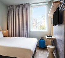 Ibis Budget La Rochelle Room