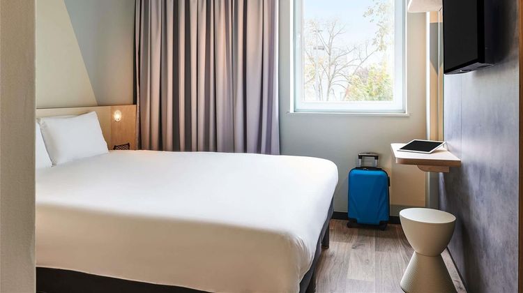 Ibis Budget La Rochelle Room