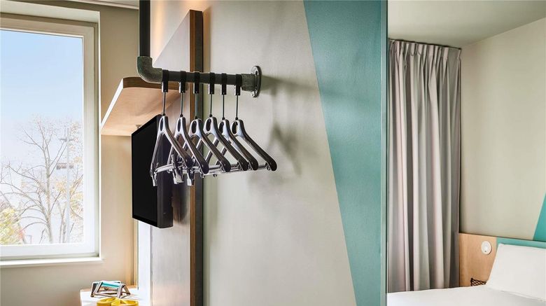 <b>Ibis Budget La Rochelle Room</b>. Images powered by <a href="https://iceportal.shijigroup.com/" title="IcePortal" target="_blank">IcePortal</a>.