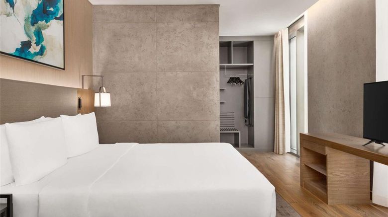 <b>Mercure Dubai Gold District Suite</b>. Images powered by <a href="https://iceportal.shijigroup.com/" title="IcePortal" target="_blank">IcePortal</a>.